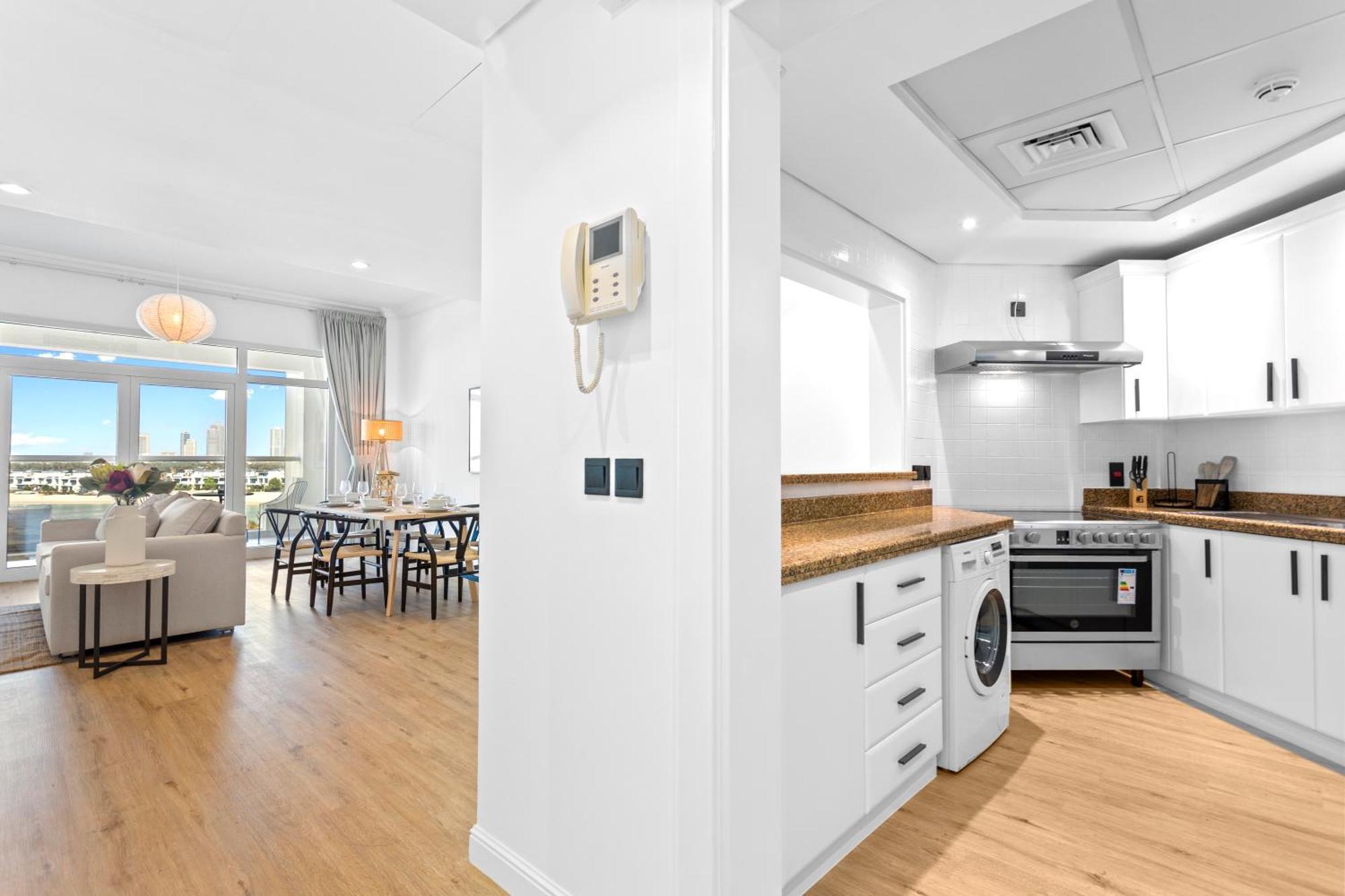 Apartment Exquisite 1br With Private In Palm Jumeirah Dubai