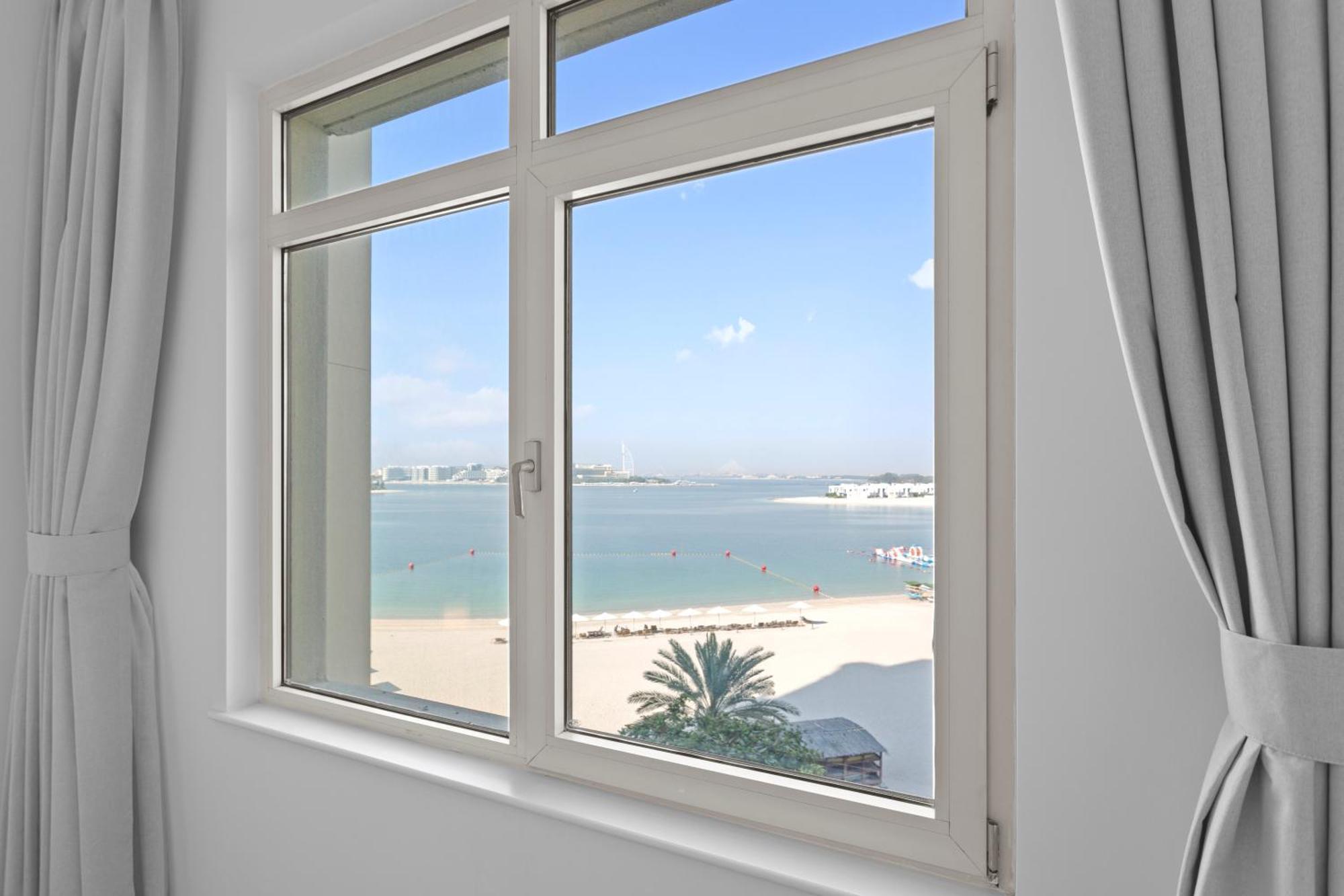 Exquisite 1br With Private In Palm Jumeirah Apartment Dubai