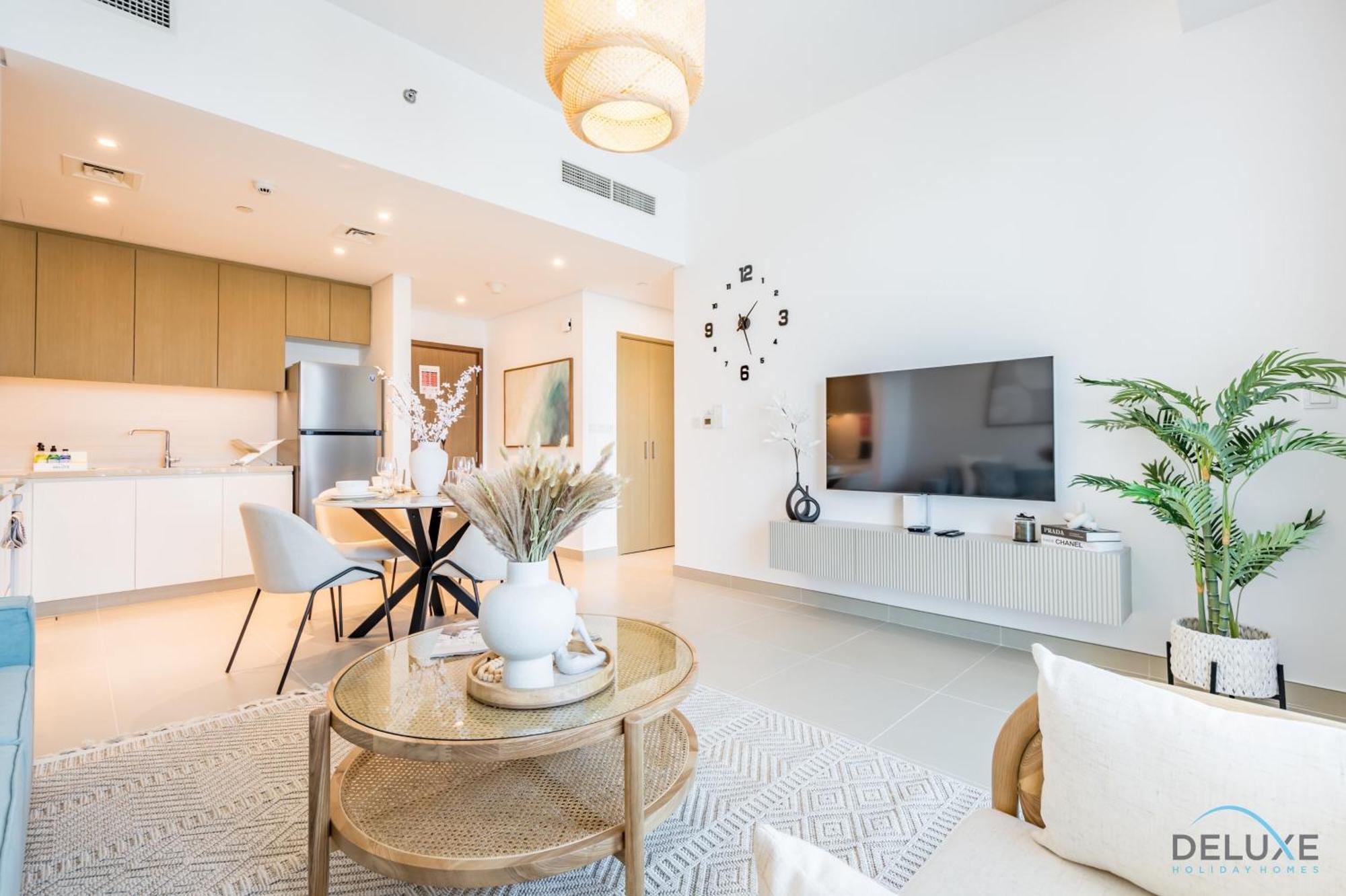 Alluring 1br With Marina View At 5242 Tower 2 Marina By Deluxe Homes