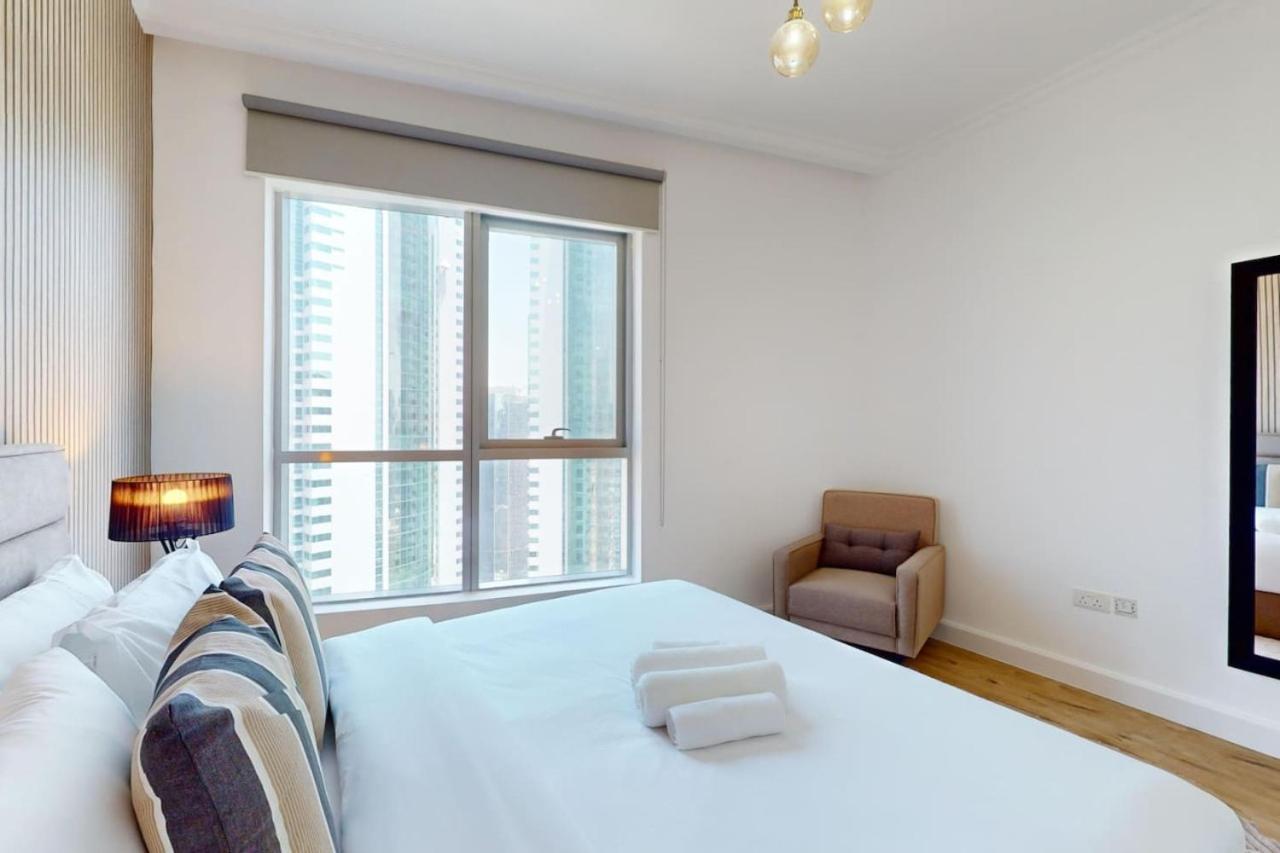 Apartment Bay - Enticing Two Bedroom