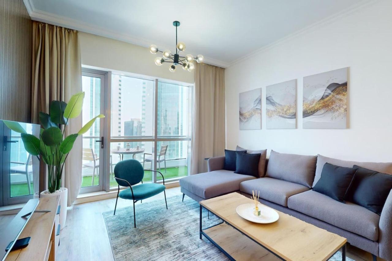 Bay - Enticing Two Bedroom * Dubai