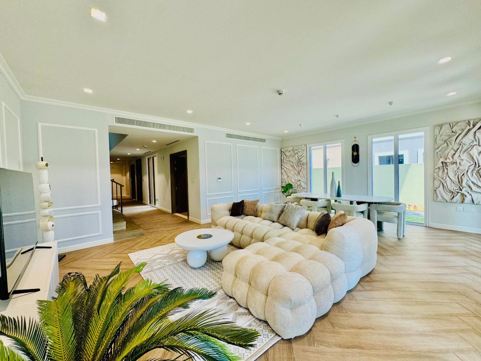 Venduras - Spacious 4-bedroom Luxury In La Mer, * Dubai