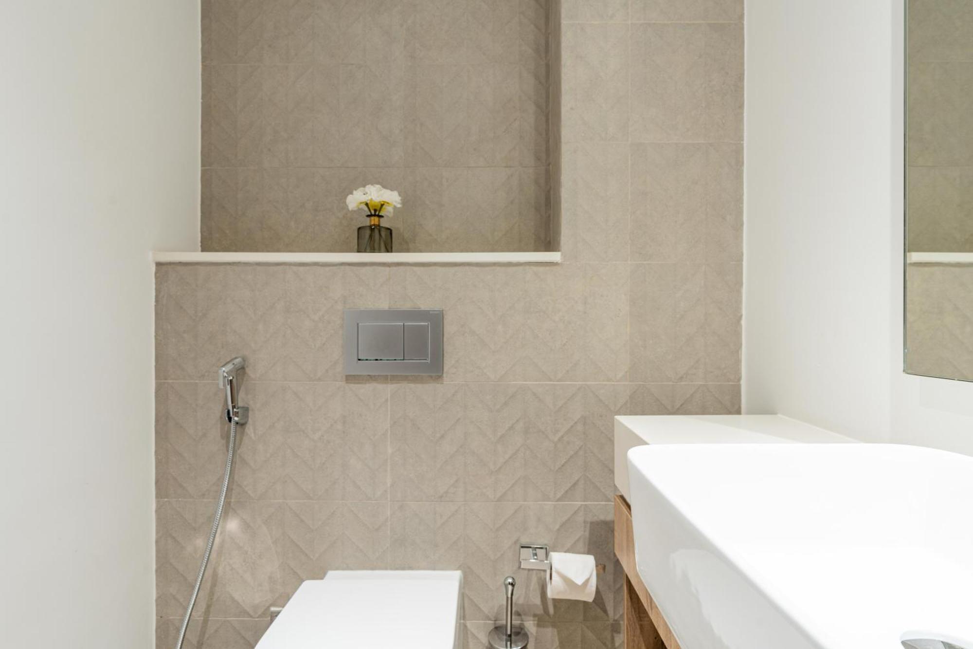 Vacay Lettings - Liv Dubai