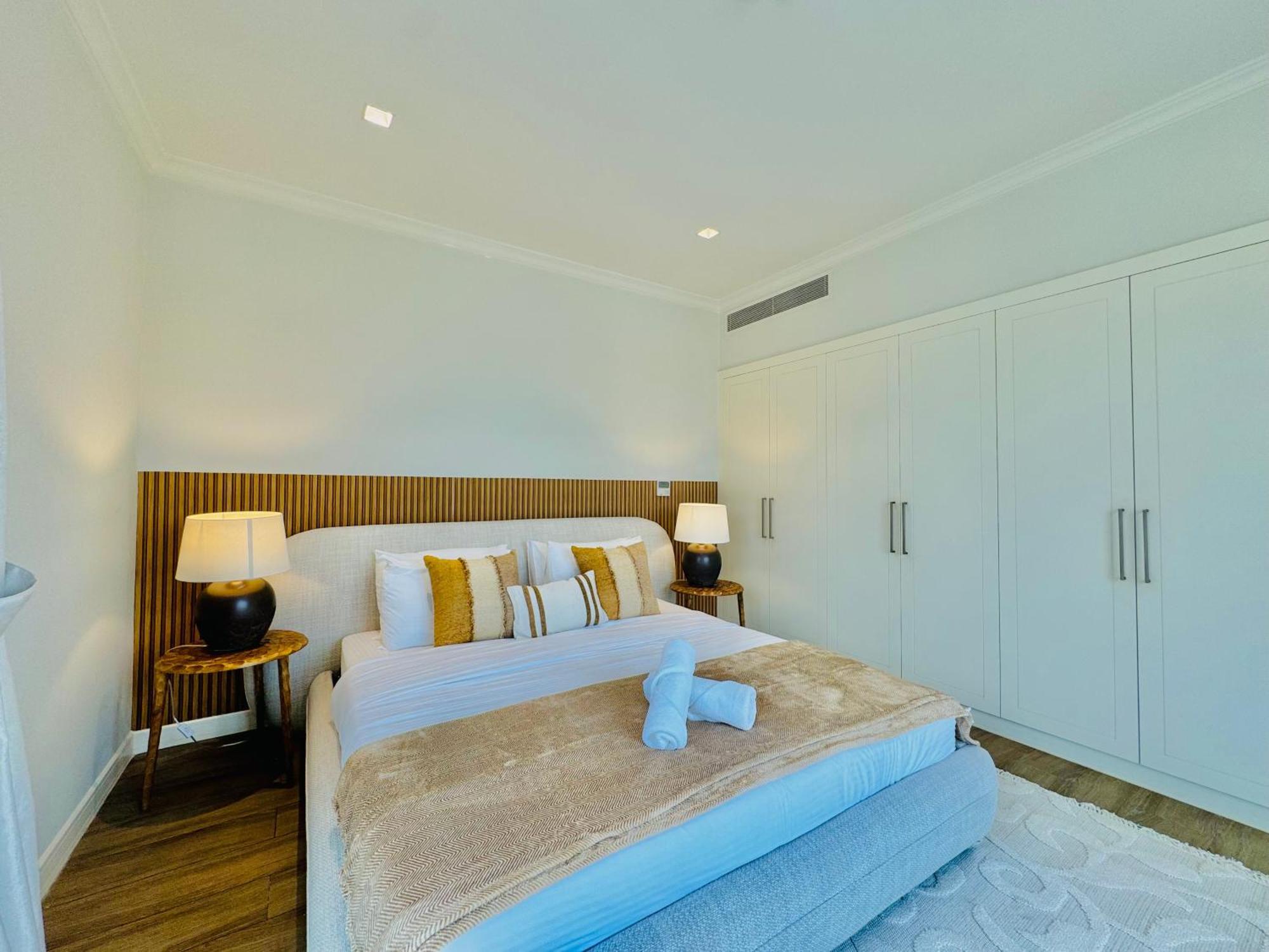 Venduras - Spacious 4-bedroom Luxury In La Mer,