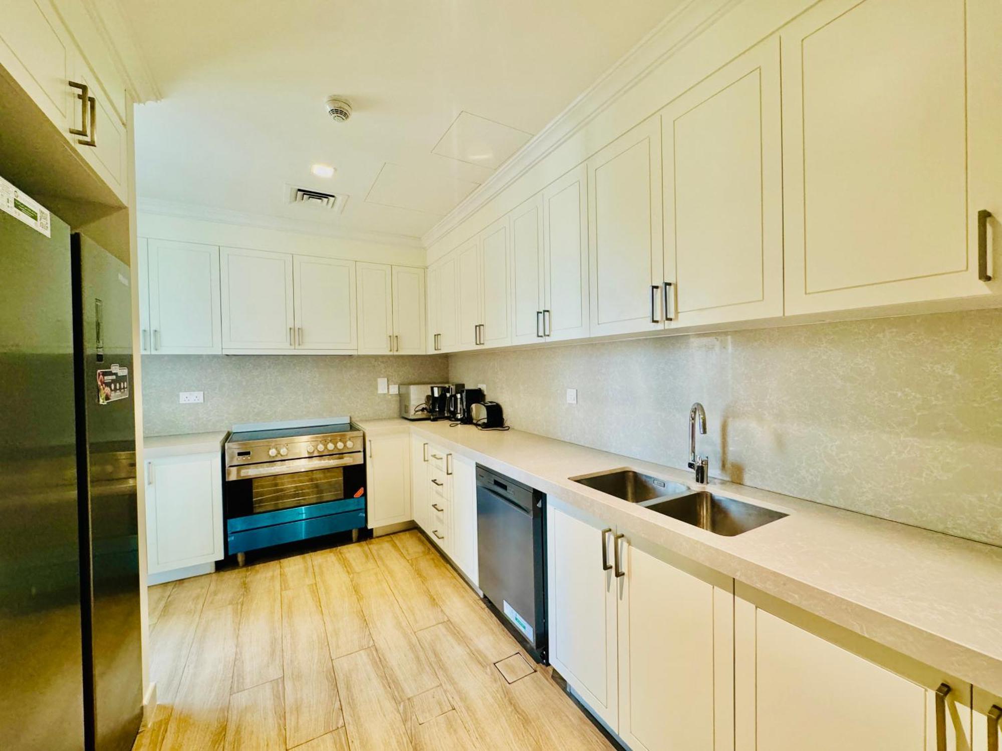 Venduras - Spacious 4-bedroom Luxury In La Mer, * Dubai