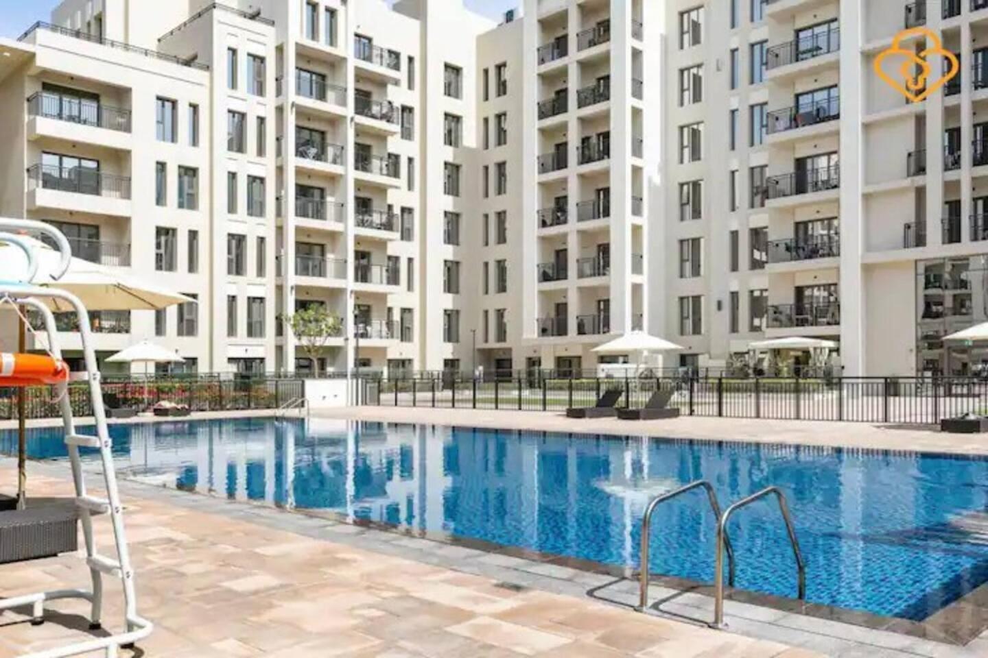 Apartment Beautiful - Town Square