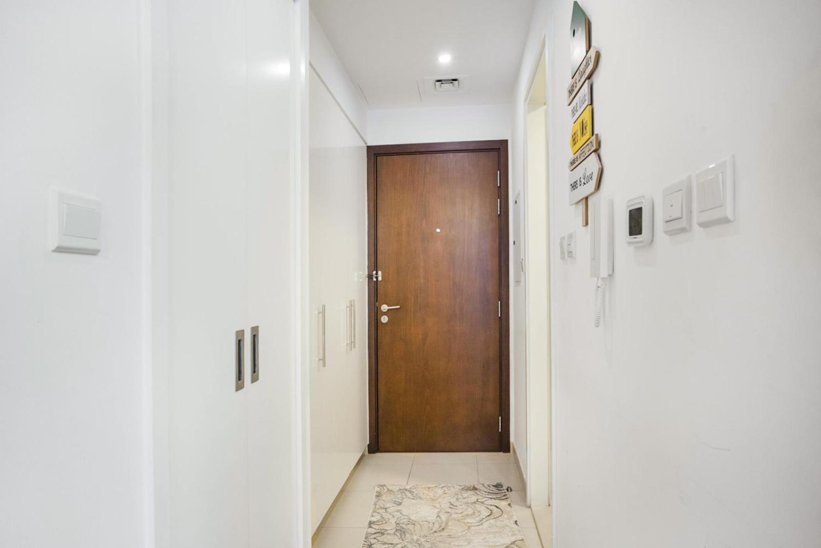 Apartment Beautiful - Town Square Dubai