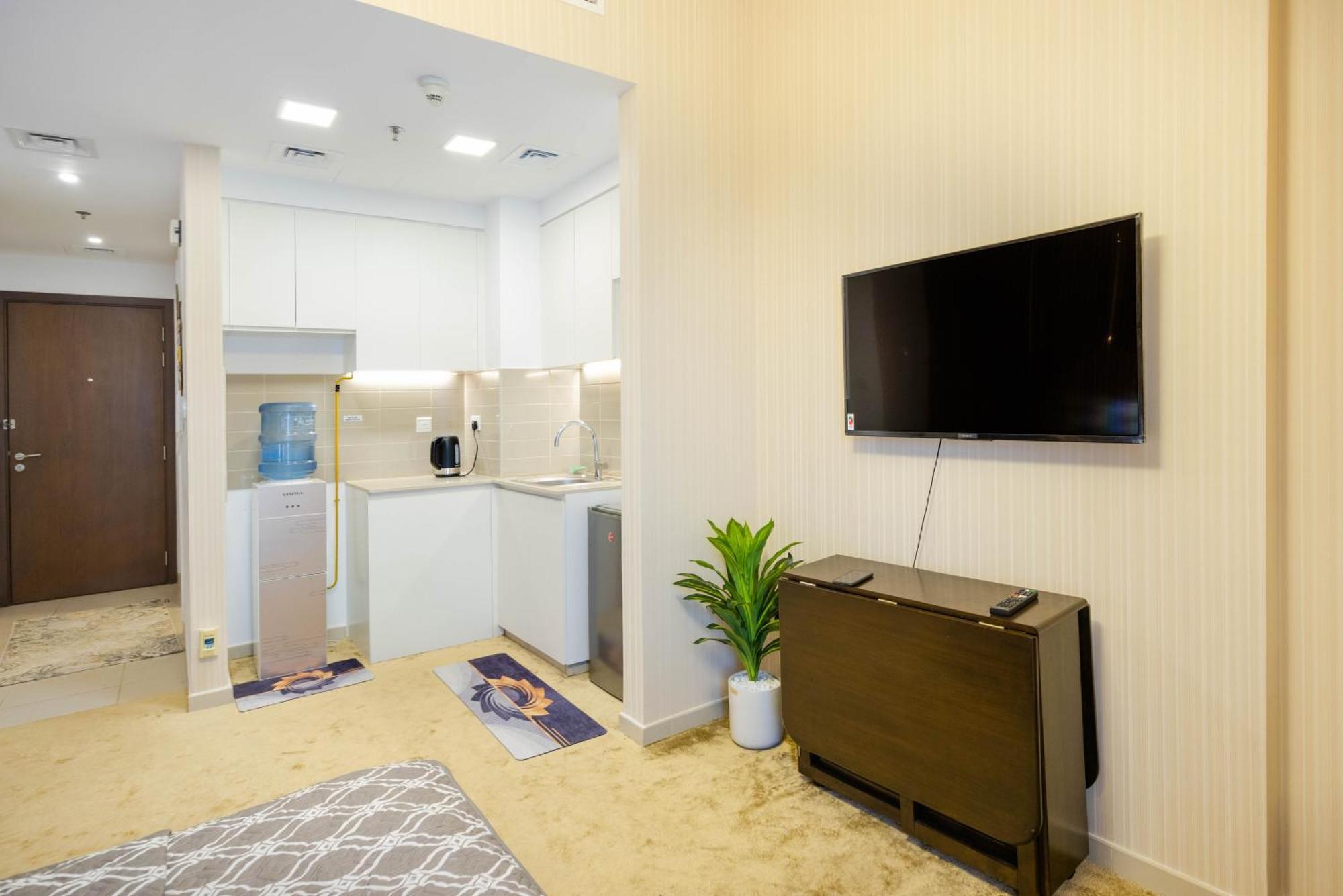 Beautiful - Town Square Apartment Dubai