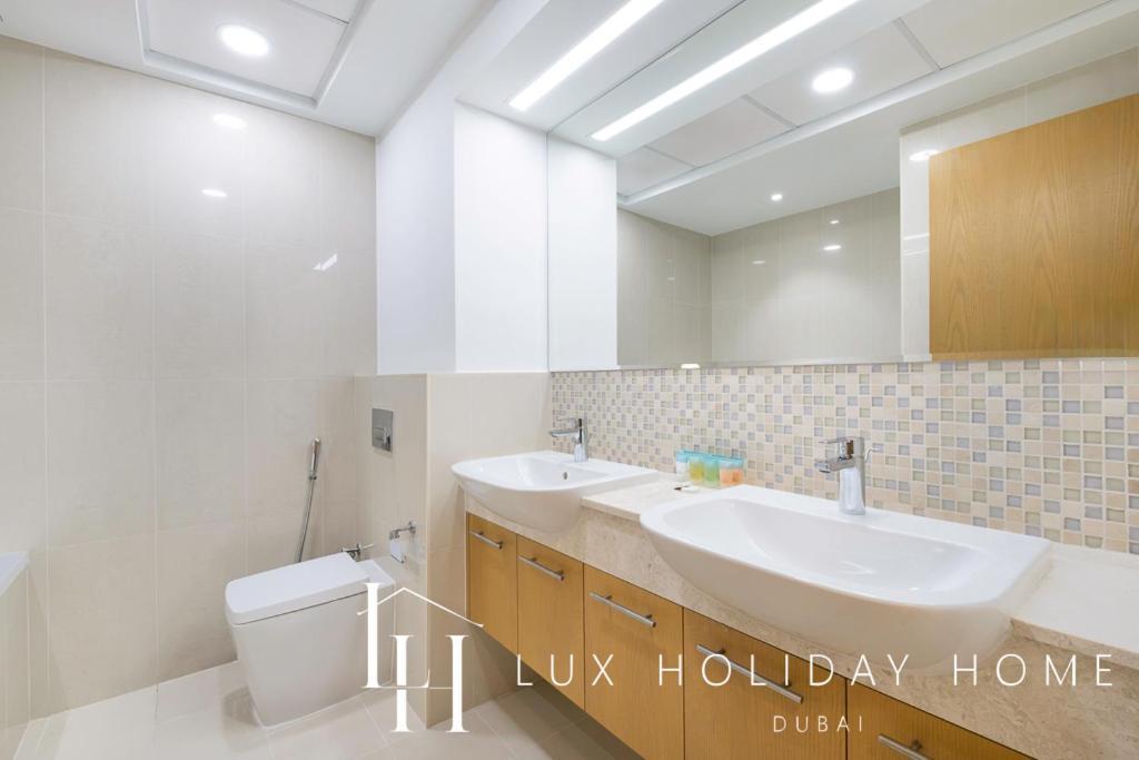 Lux The Executive Burj Khalifa View Apartment *