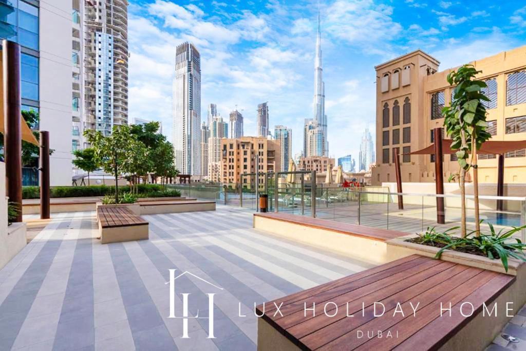 Lux The Executive Burj Khalifa View *