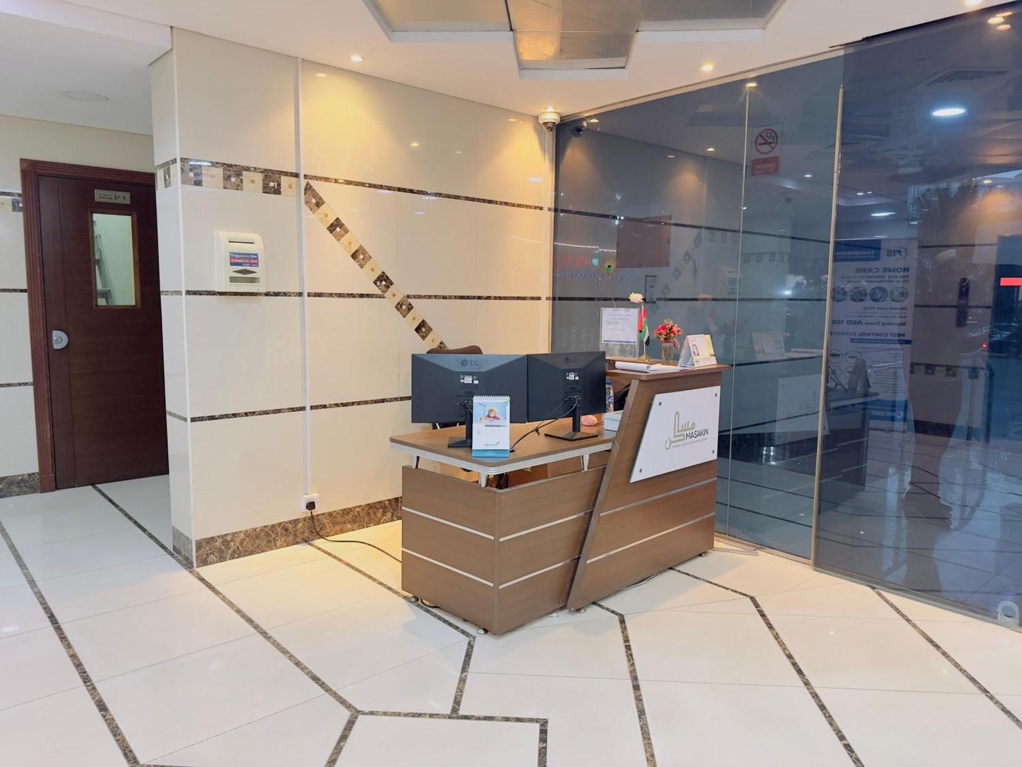 Super Deluxe 1 Bhk 2 Bath In With Pool & Gym