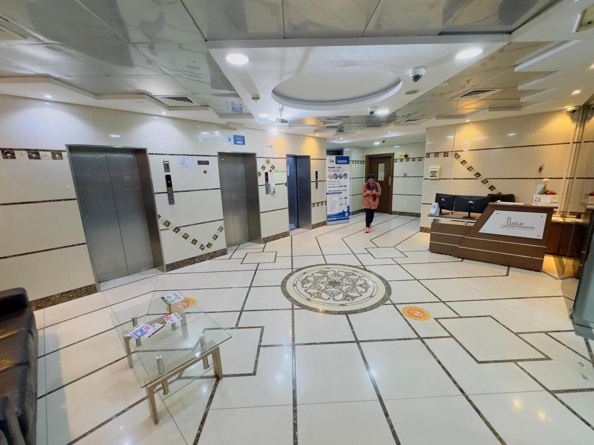Apartment Super Deluxe 1 Bhk 2 Bath In With Pool & Gym *