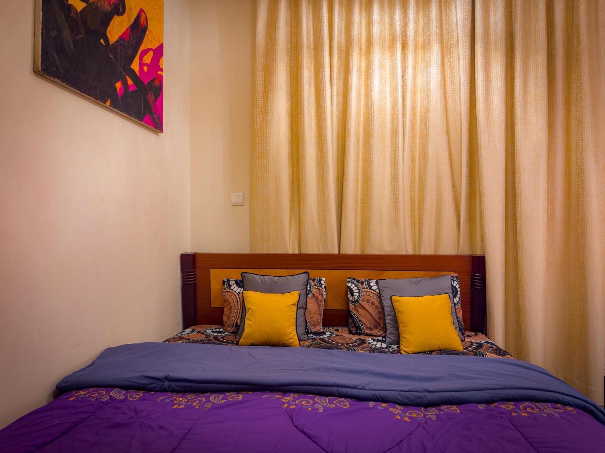 Super Deluxe 1 Bhk 2 Bath In With Pool & Gym Apartment