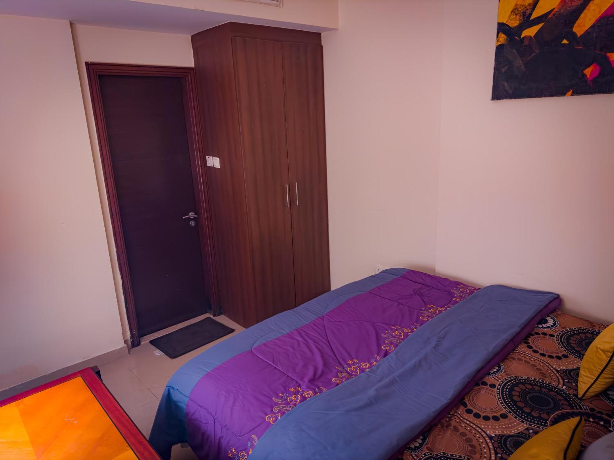 Super Deluxe 1 Bhk 2 Bath In With Pool & Gym Apartment
