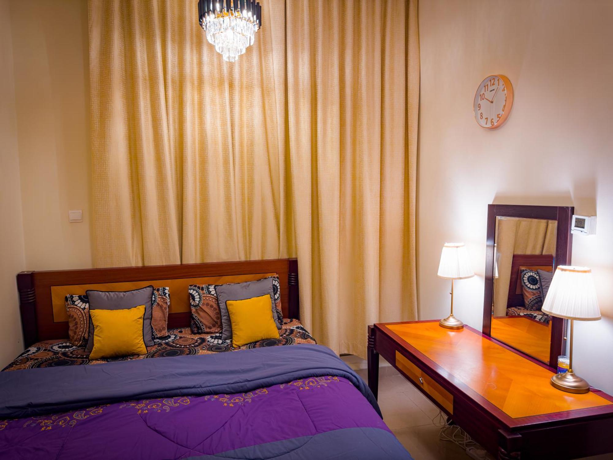 Apartment Super Deluxe 1 Bhk 2 Bath In With Pool & Gym *