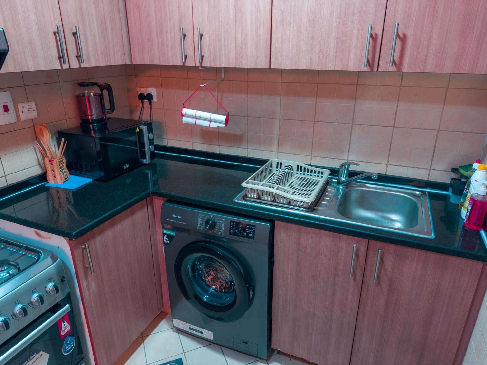 Super Deluxe 1 Bhk 2 Bath In With Pool & Gym Apartment Dubai