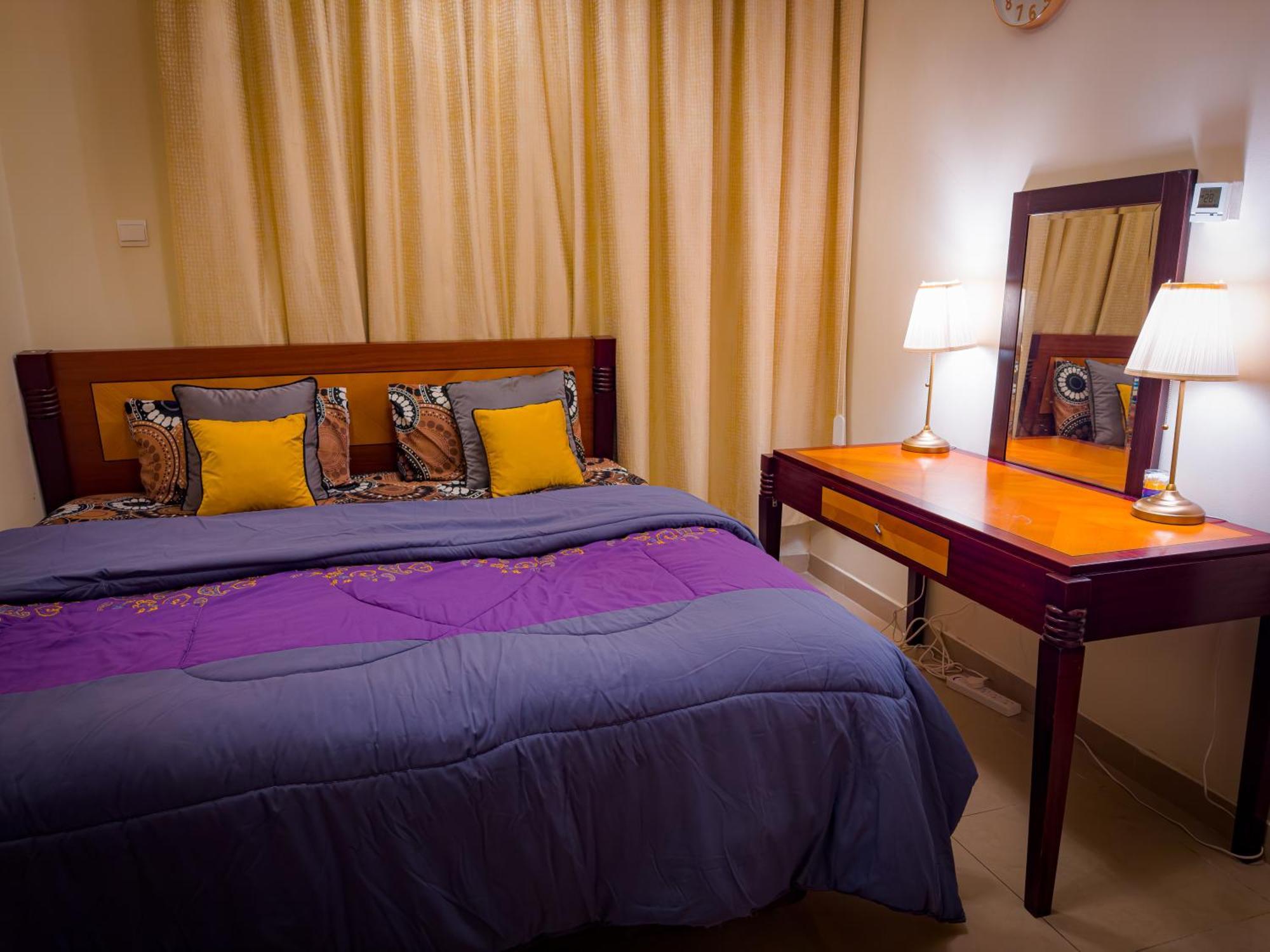 Super Deluxe 1 Bhk 2 Bath In With Pool & Gym Apartment
