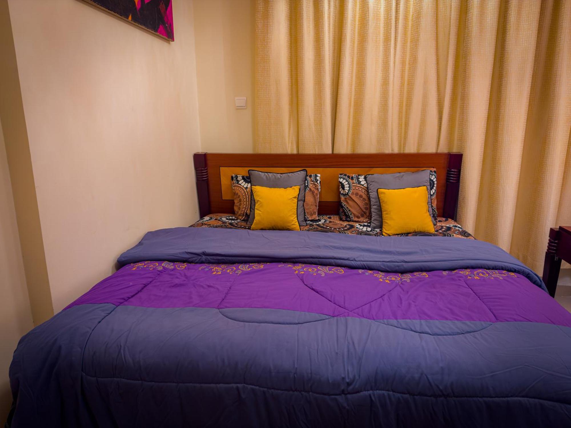 Apartment Super Deluxe 1 Bhk 2 Bath In With Pool & Gym