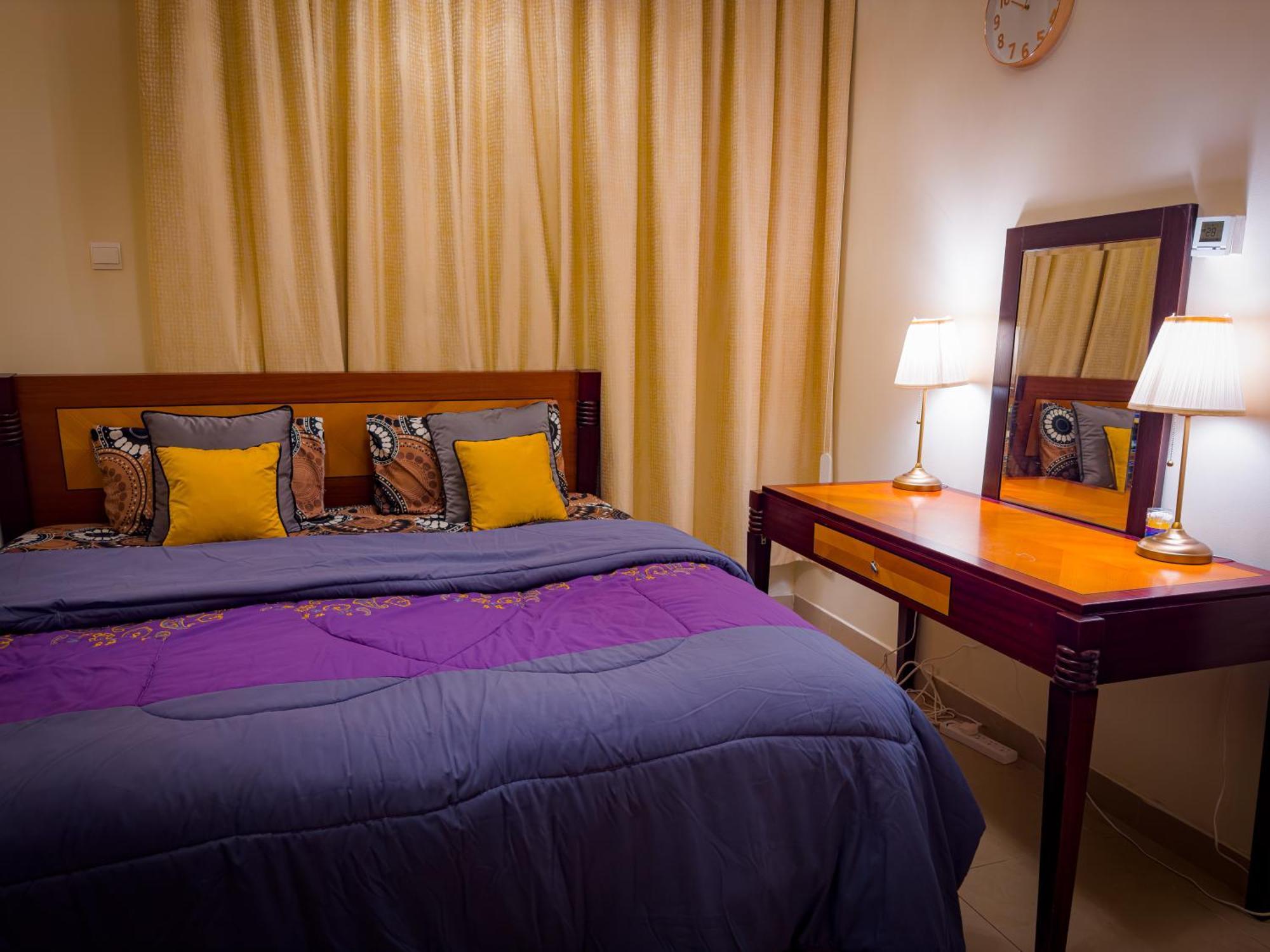 Apartment Super Deluxe 1 Bhk 2 Bath In With Pool & Gym *