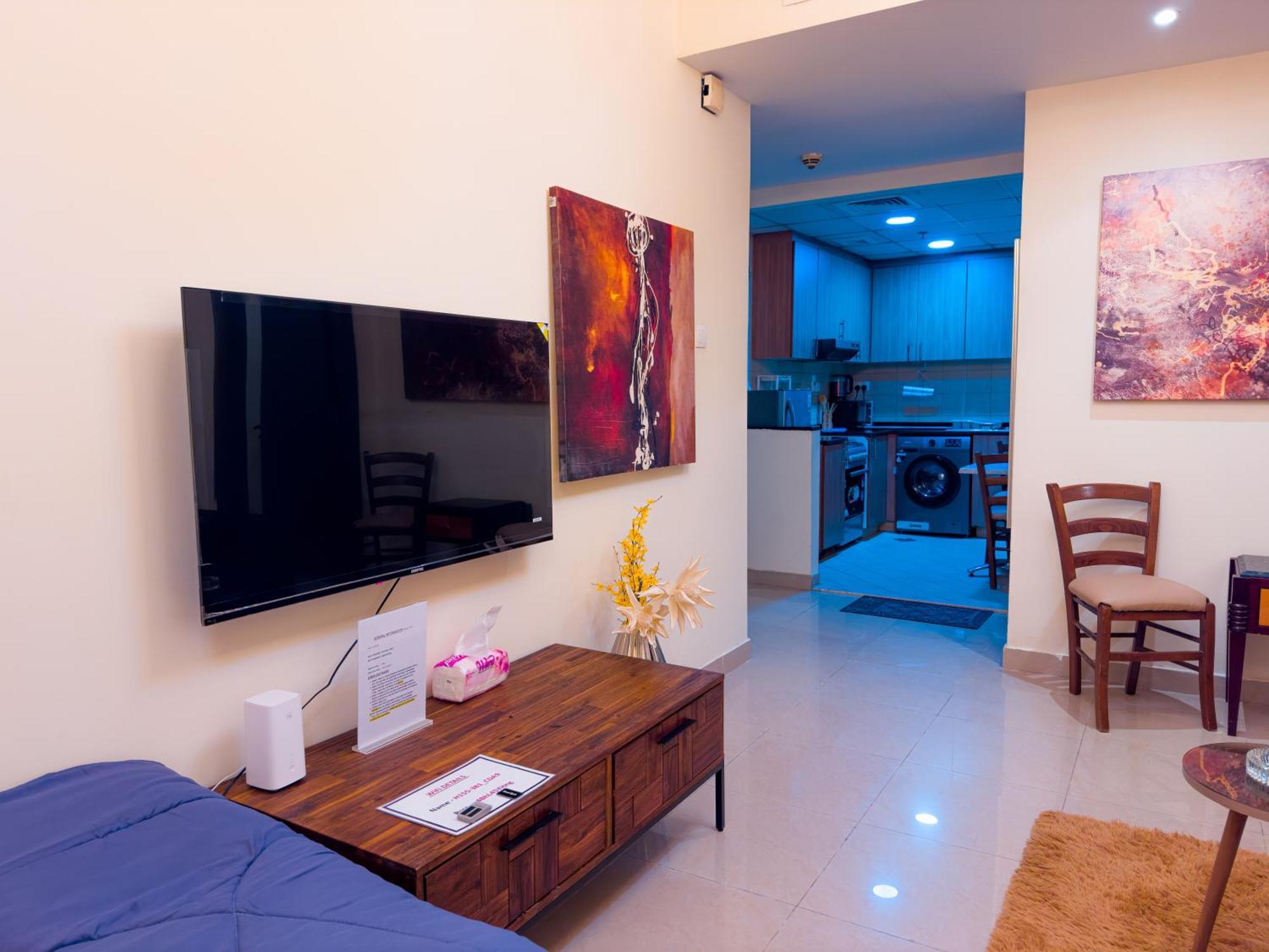 Super Deluxe 1 Bhk 2 Bath In With Pool & Gym Dubai