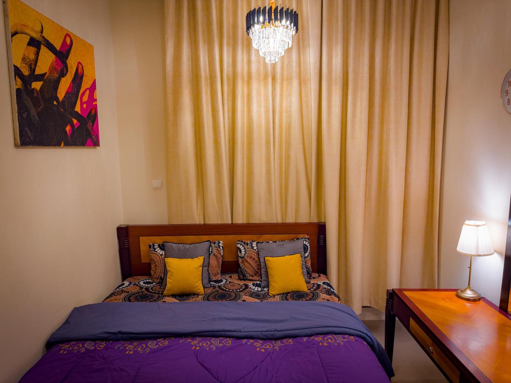 Super Deluxe 1 Bhk 2 Bath In With Pool & Gym Apartment