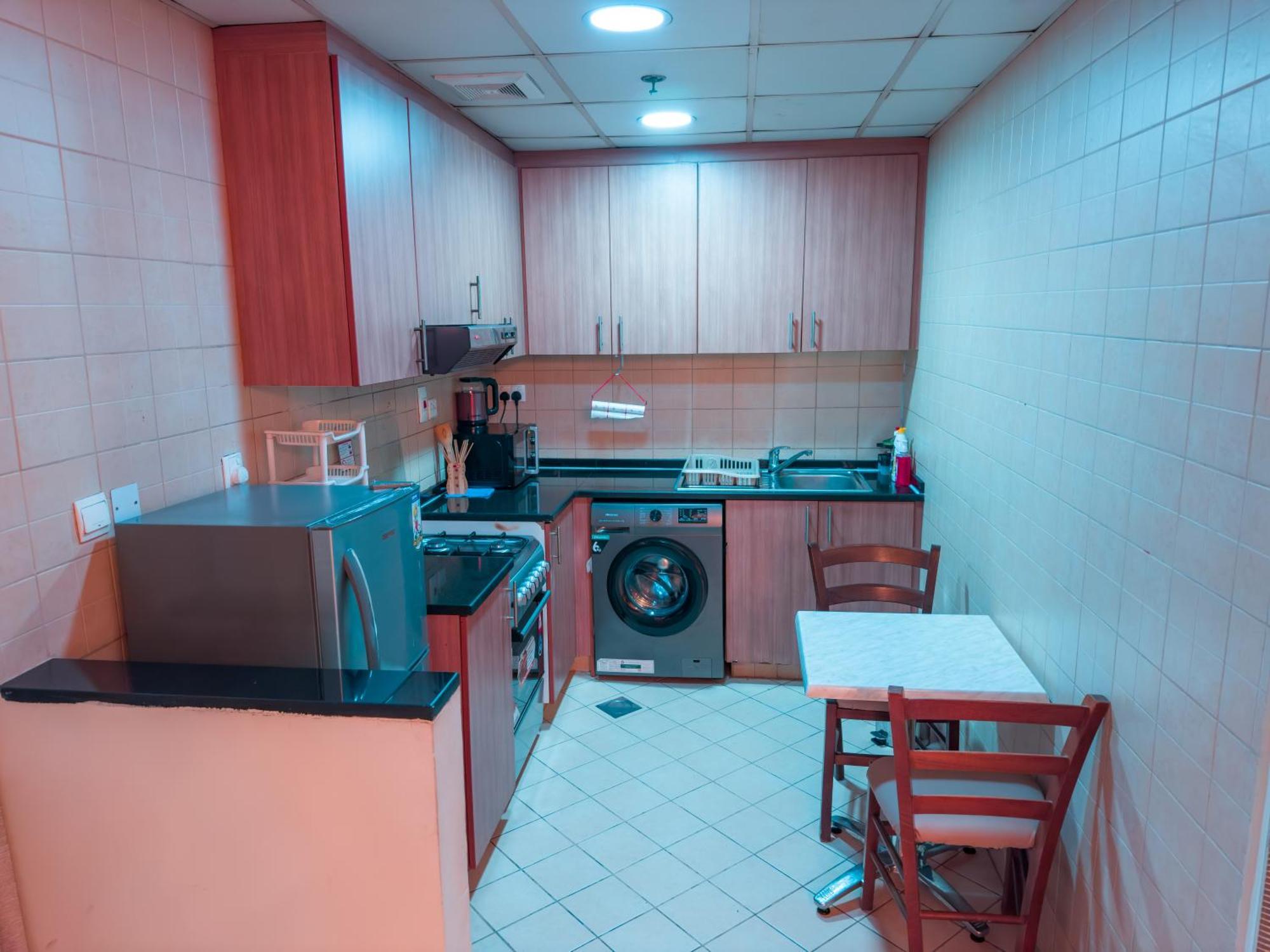 Super Deluxe 1 Bhk 2 Bath In With Pool & Gym Apartment Dubai