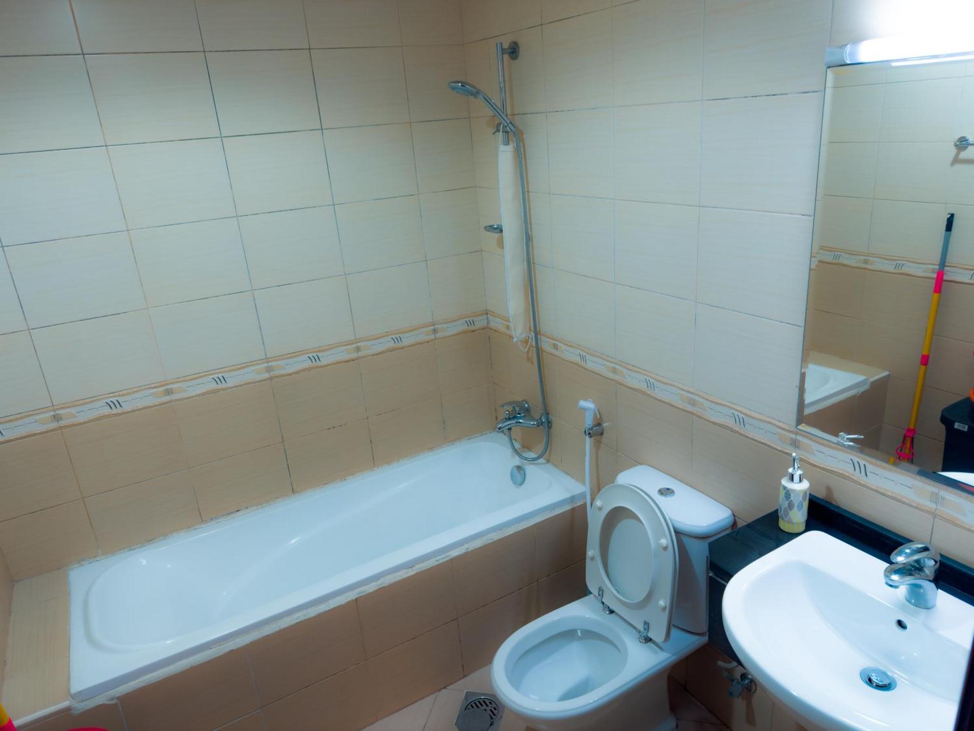 Apartment Super Deluxe 1 Bhk 2 Bath In With Pool & Gym *