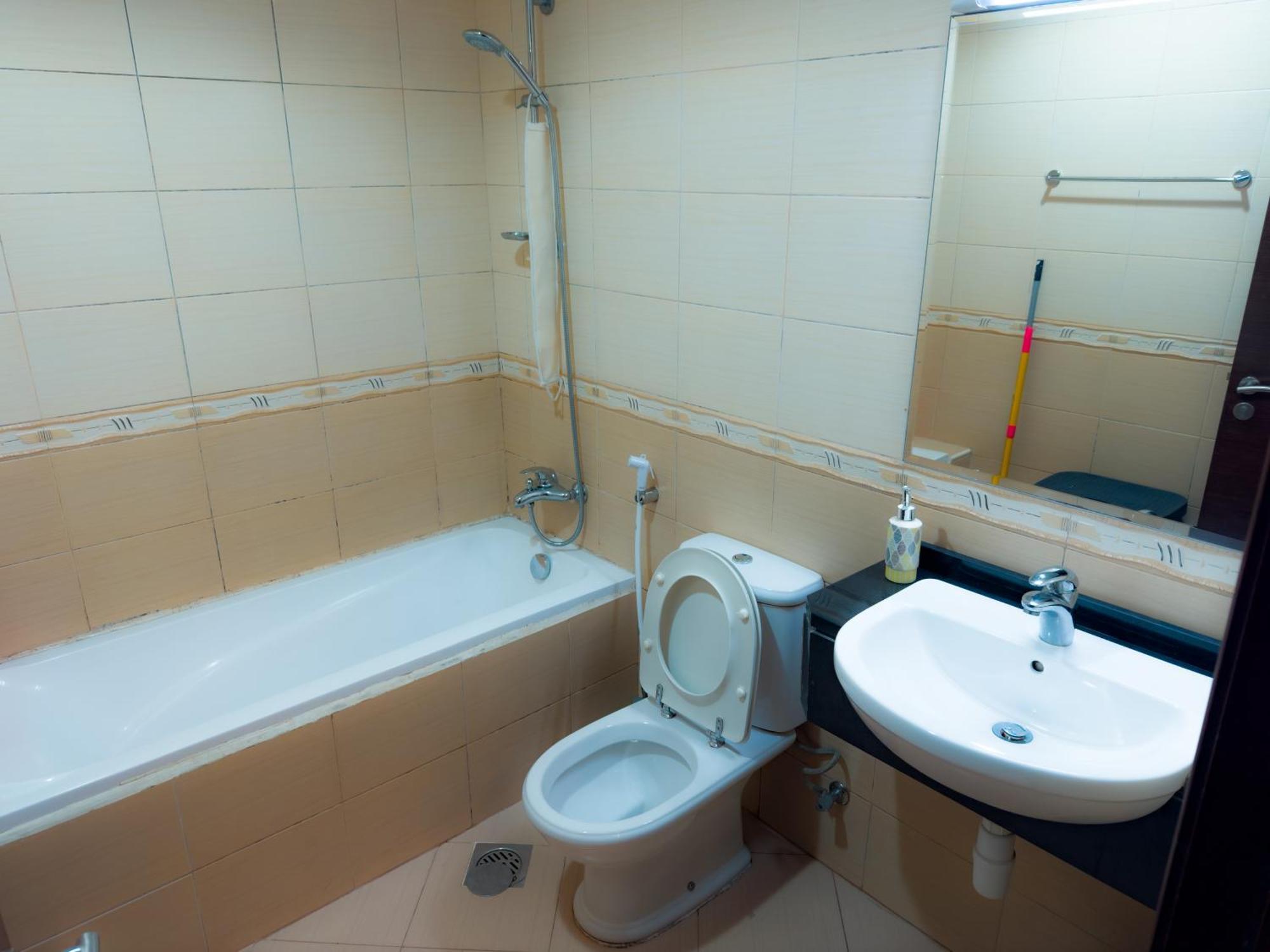 Apartment Super Deluxe 1 Bhk 2 Bath In With Pool & Gym