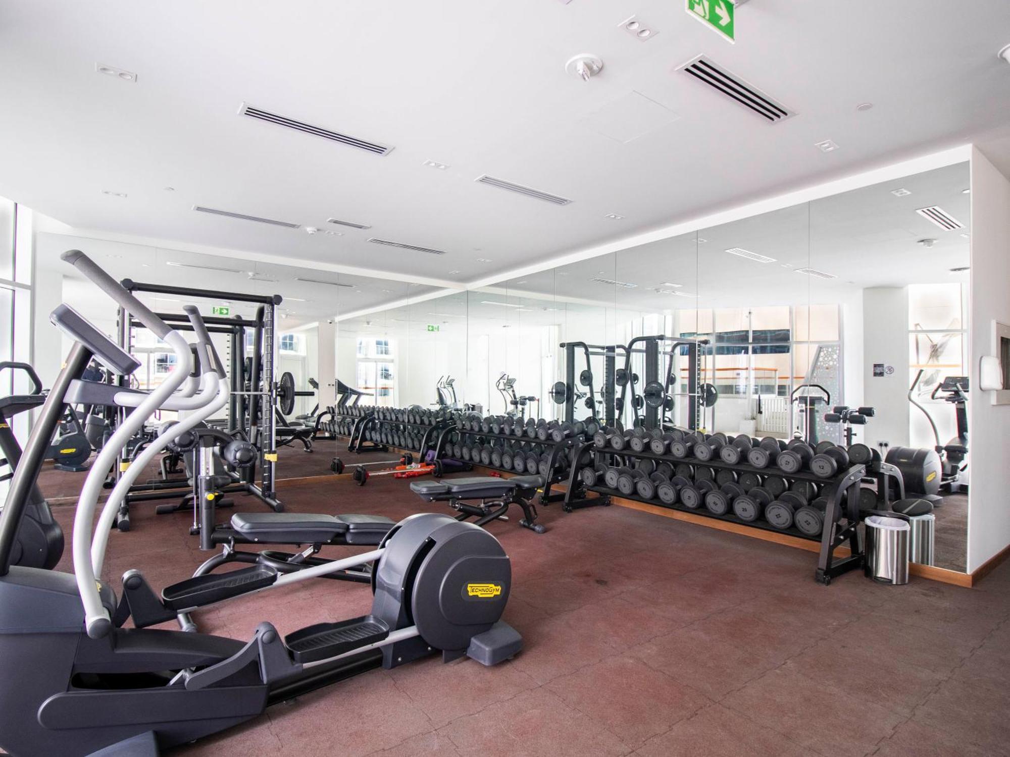 Elegant 2br Ensuite With Canal & Burj Khalifa View * Dubai