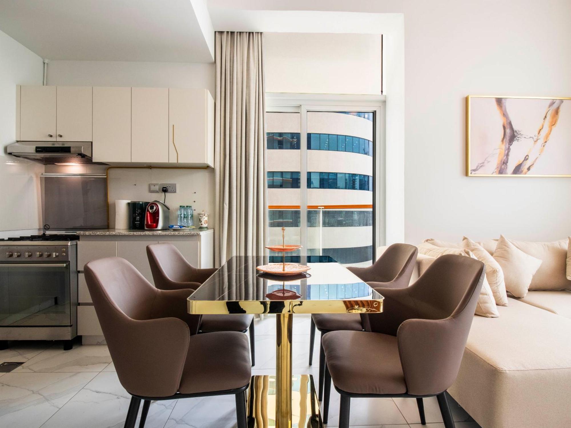 Apartment Elegant 2br Ensuite With Canal & Burj Khalifa View