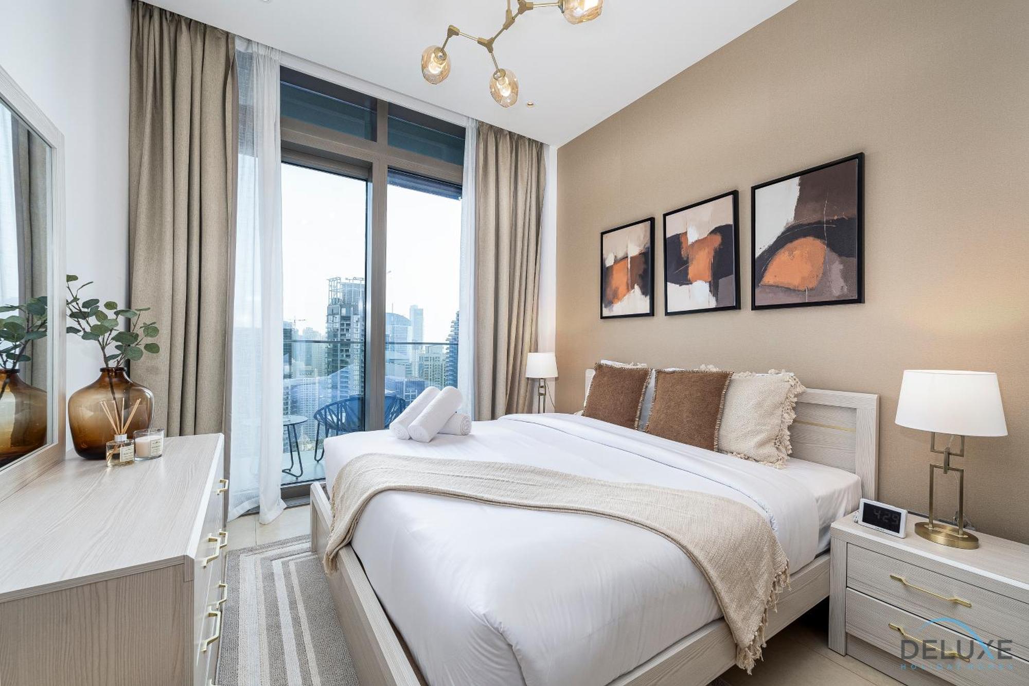 Chic 1br In The At Marina Gate 2, Marina By Deluxe Homes Dubai