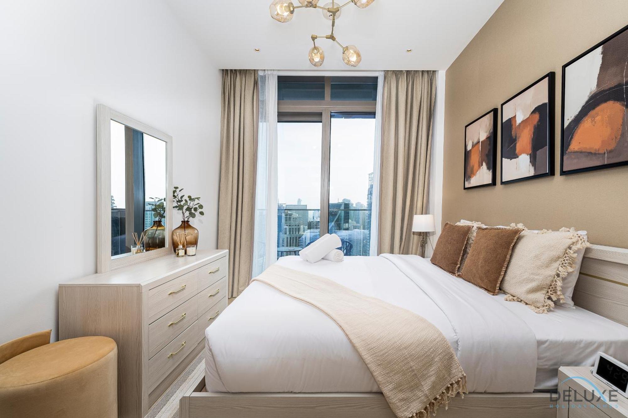 Chic 1br In The At Marina Gate 2, Marina By Deluxe Homes Apartment *