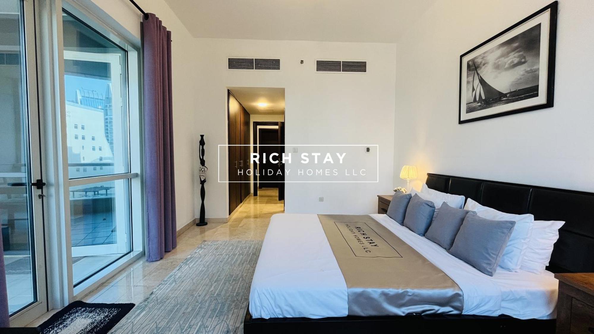 Apartment Canal View 2br & Maid In Kg Tower, Marina Dubai