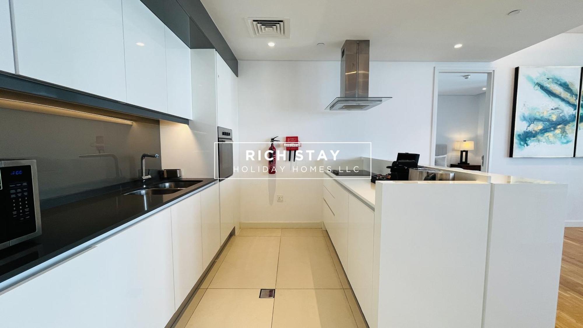 Crystal Clear 1br In Blue Waters With Ain View Dubai