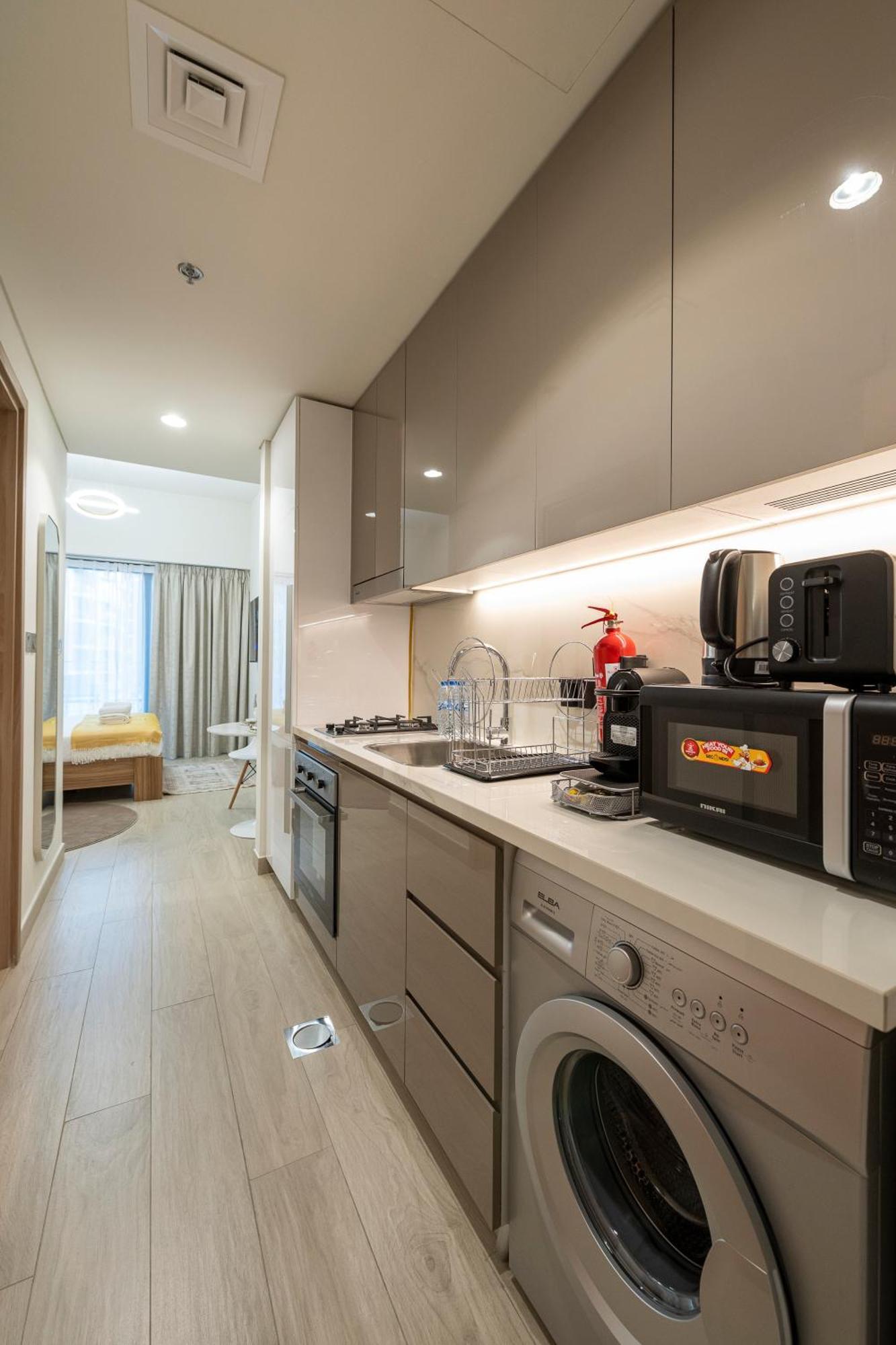 Elegant By Skylight At Azizi Riviera 41 Apartment Dubai