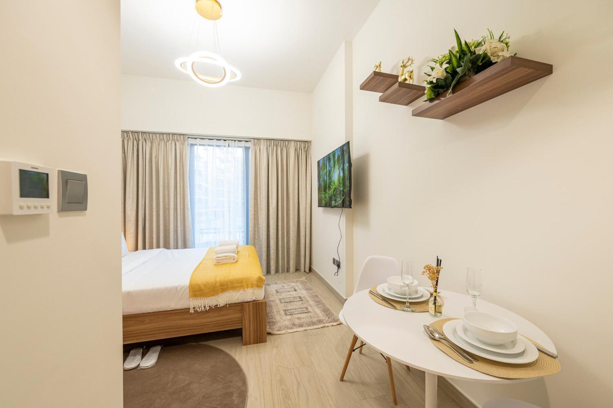 Apartment Elegant By Skylight At Azizi Riviera 41 Dubai