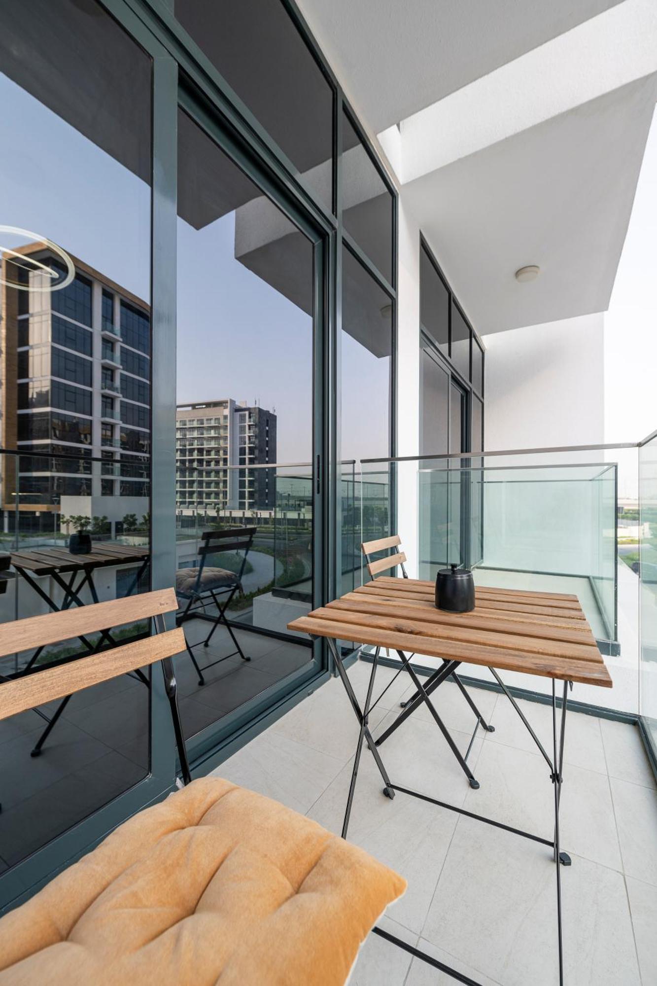 Elegant By Skylight At Azizi Riviera 41