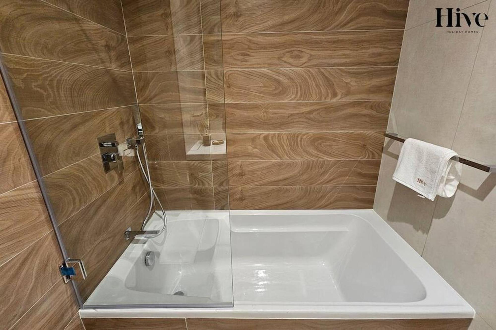 7 By Aurora 107 Apartment Dubai