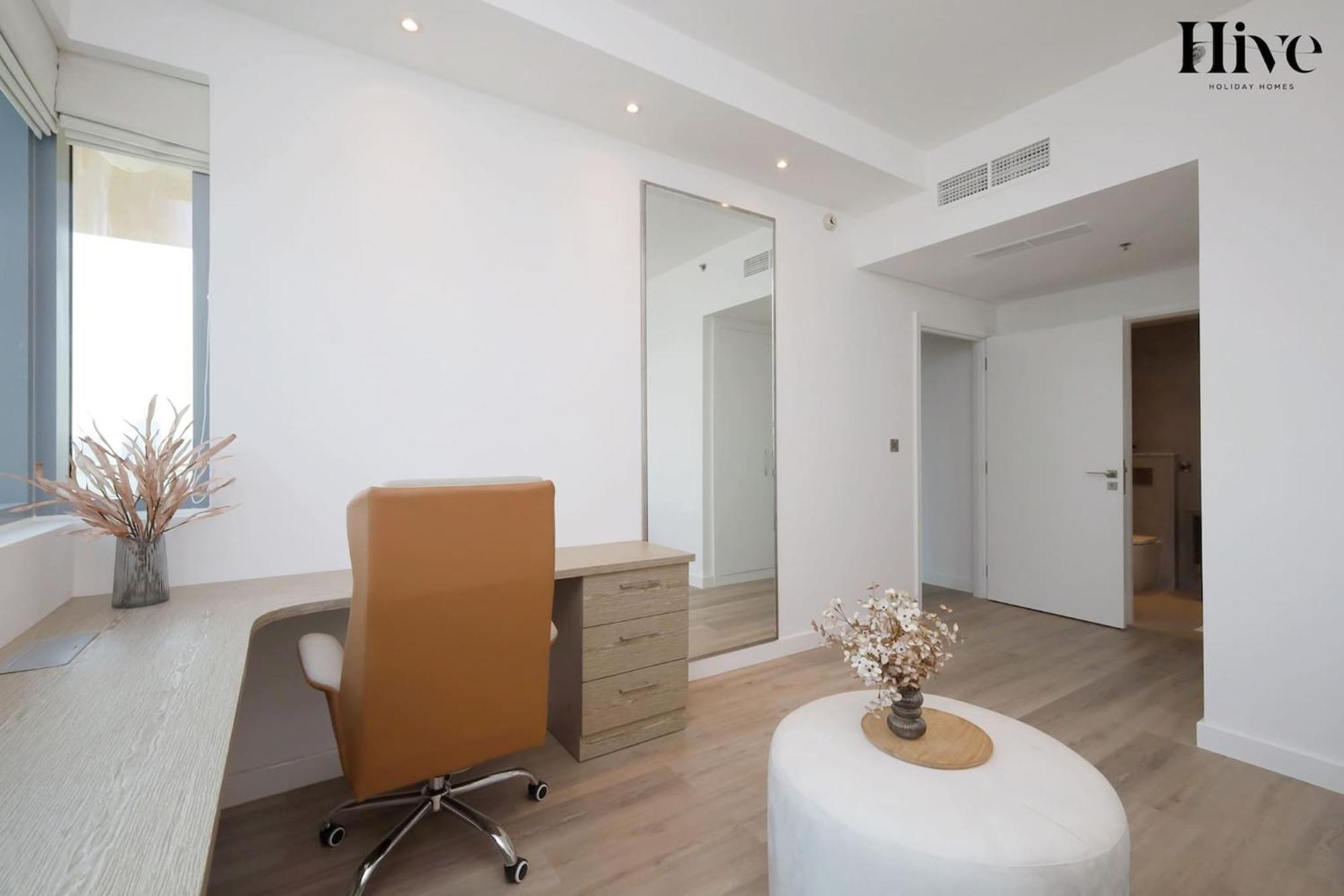 Luxury 3 Bedroom With Golf Course Views Apartment Dubai