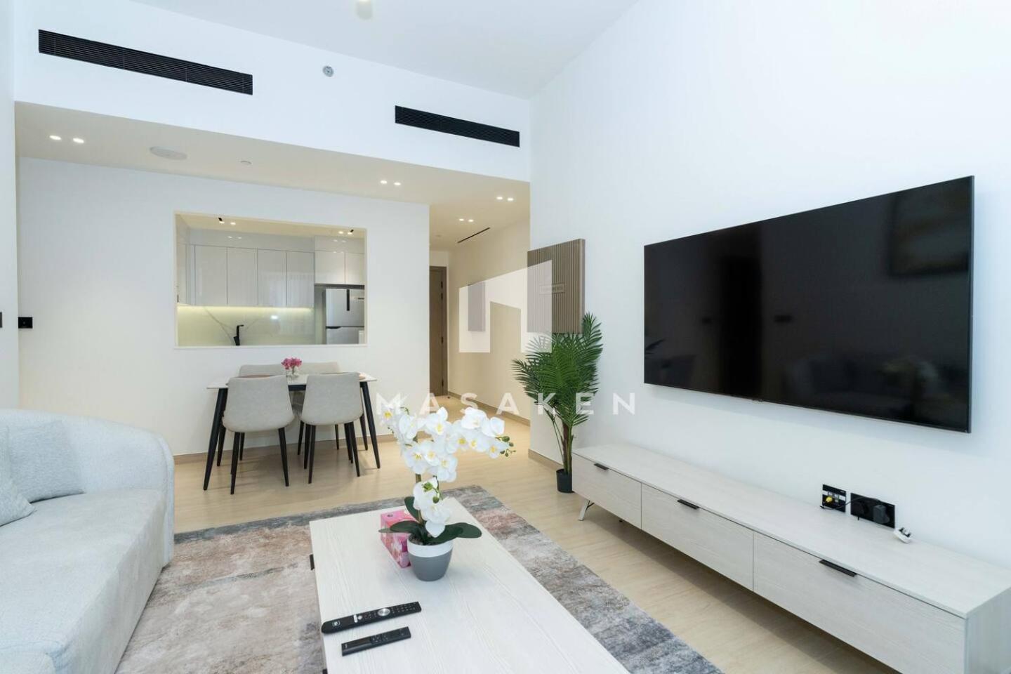Apartment Spacious 2 Bedroom With Big Balcony In Jvc *