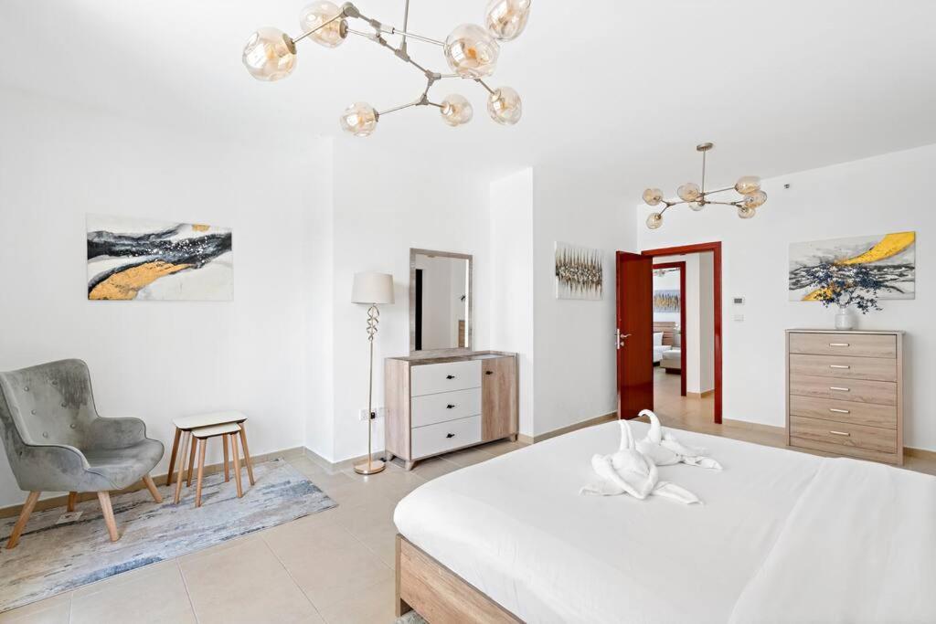 Stonetree - Access - 3br With Maids- 15th Floor Apartment *