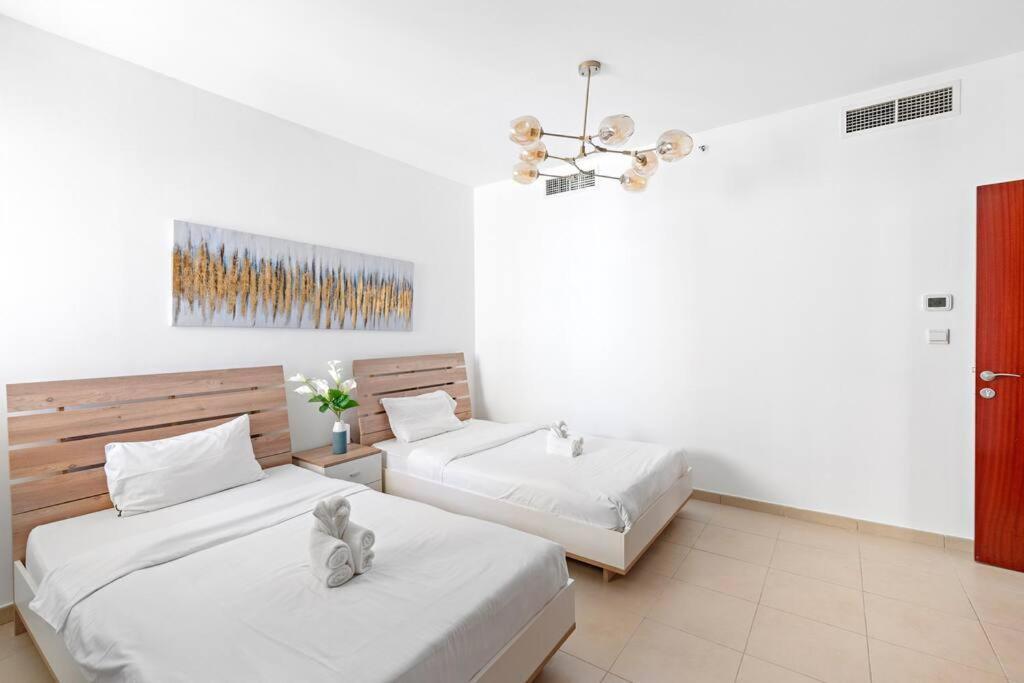 Stonetree - Access - 3br With Maids- 15th Floor Apartment *