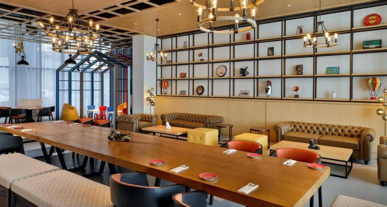 Hospitality Expert 7 Palm - Pool Bar Apartment