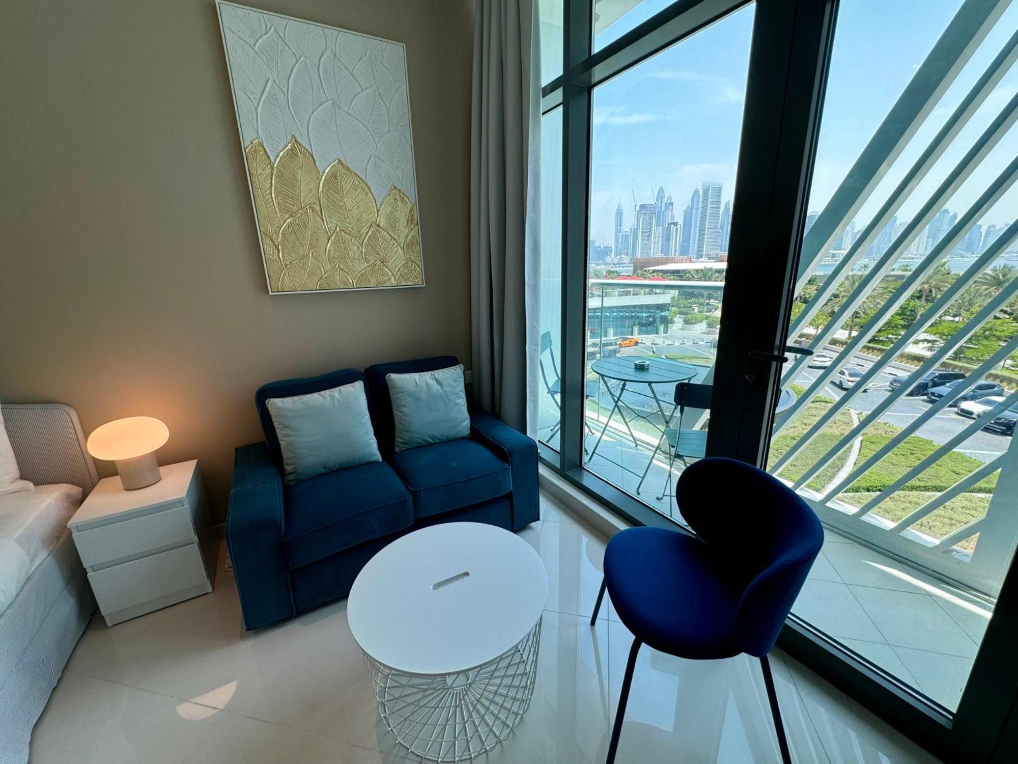 Hospitality Expert 7 Palm - Pool Bar Apartment Dubai