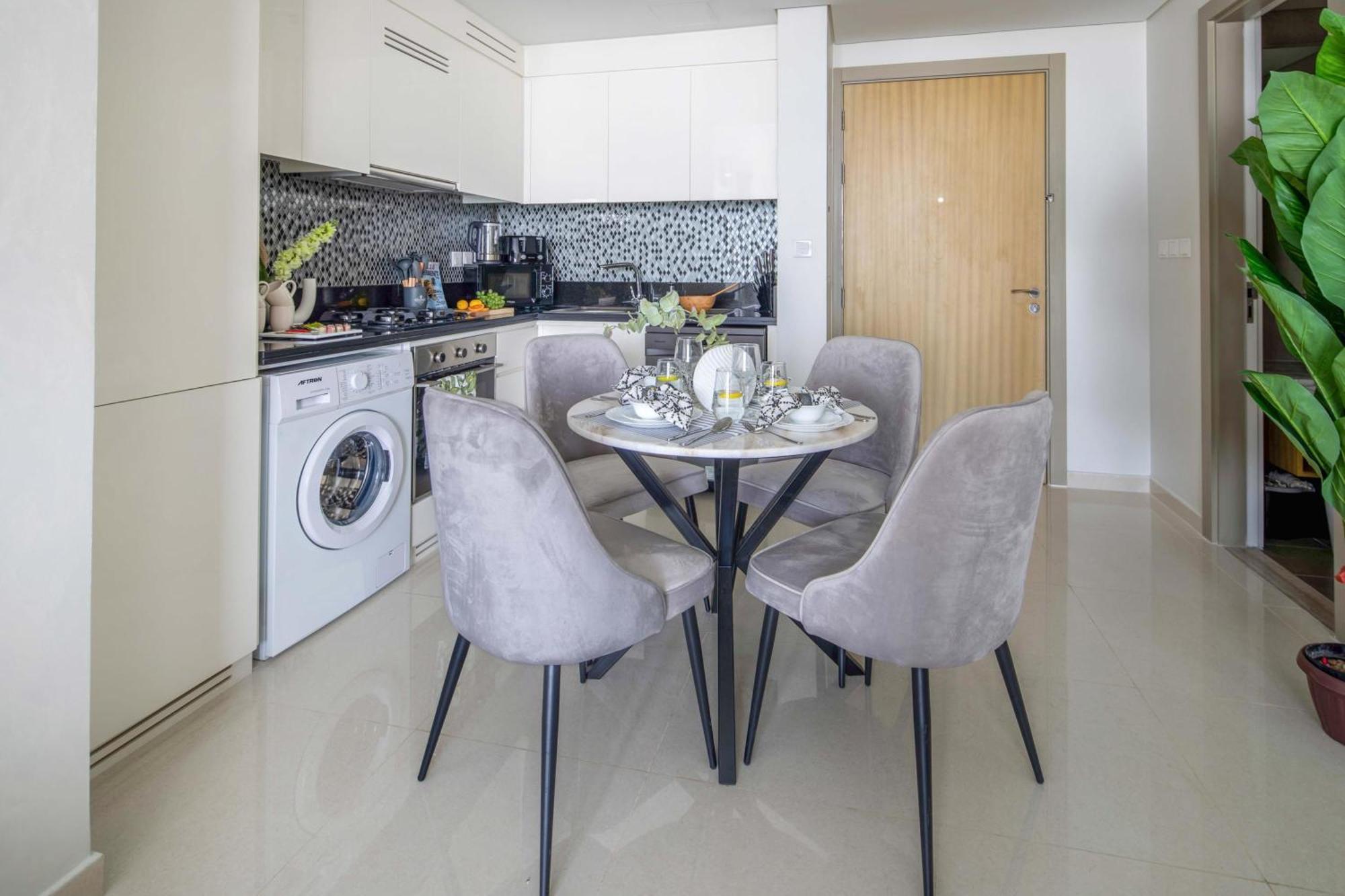 Apartment Frank Porter - Aykon Tower C