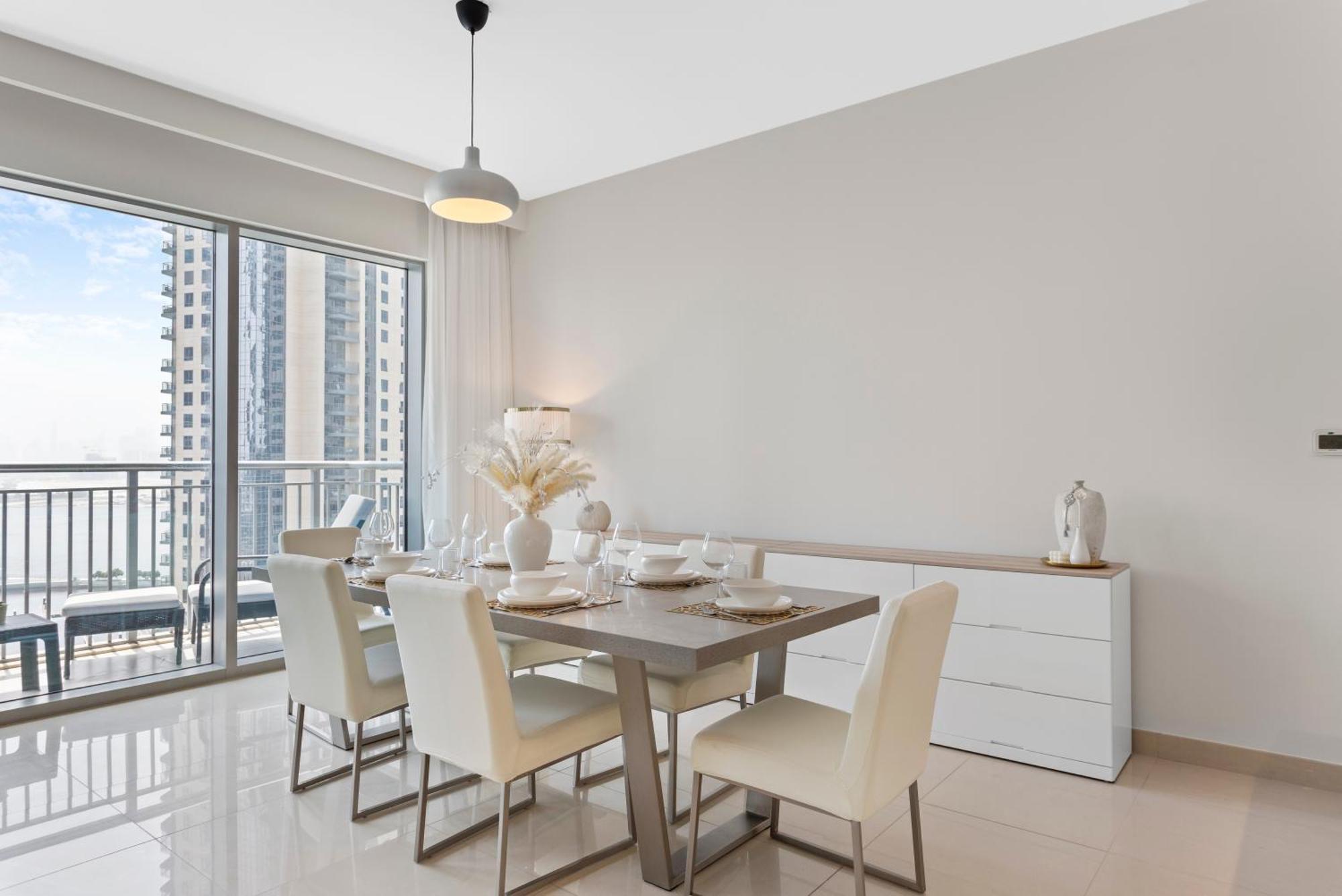 Luxurious Living 3 Bedroom At Harbour Views * Dubai