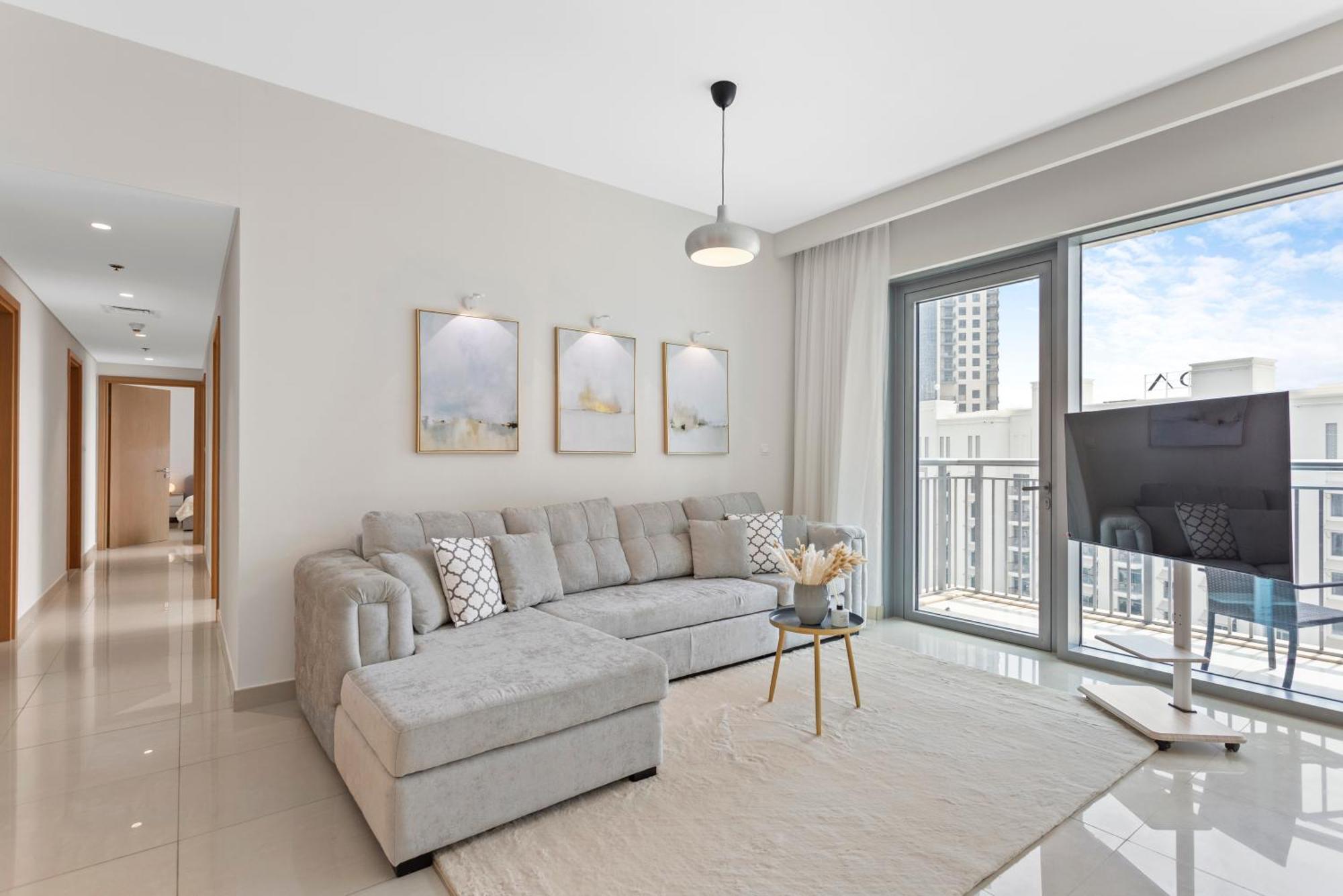 Luxurious Living 3 Bedroom At Harbour Views Apartment