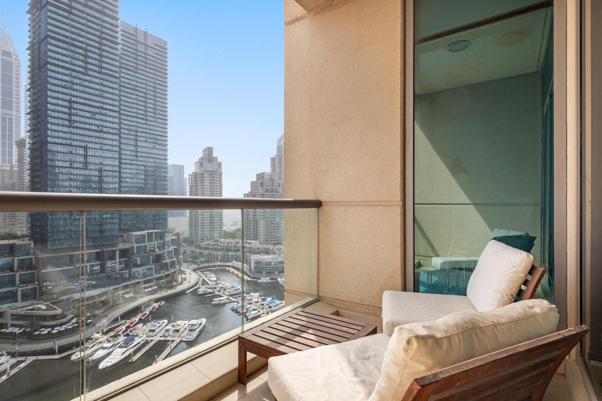 Stunning 1br Overlooking Marina * Dubai