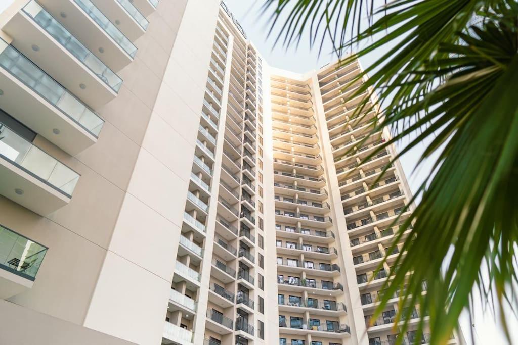 Luxury 1br Close To Burj Khalifa Dubai