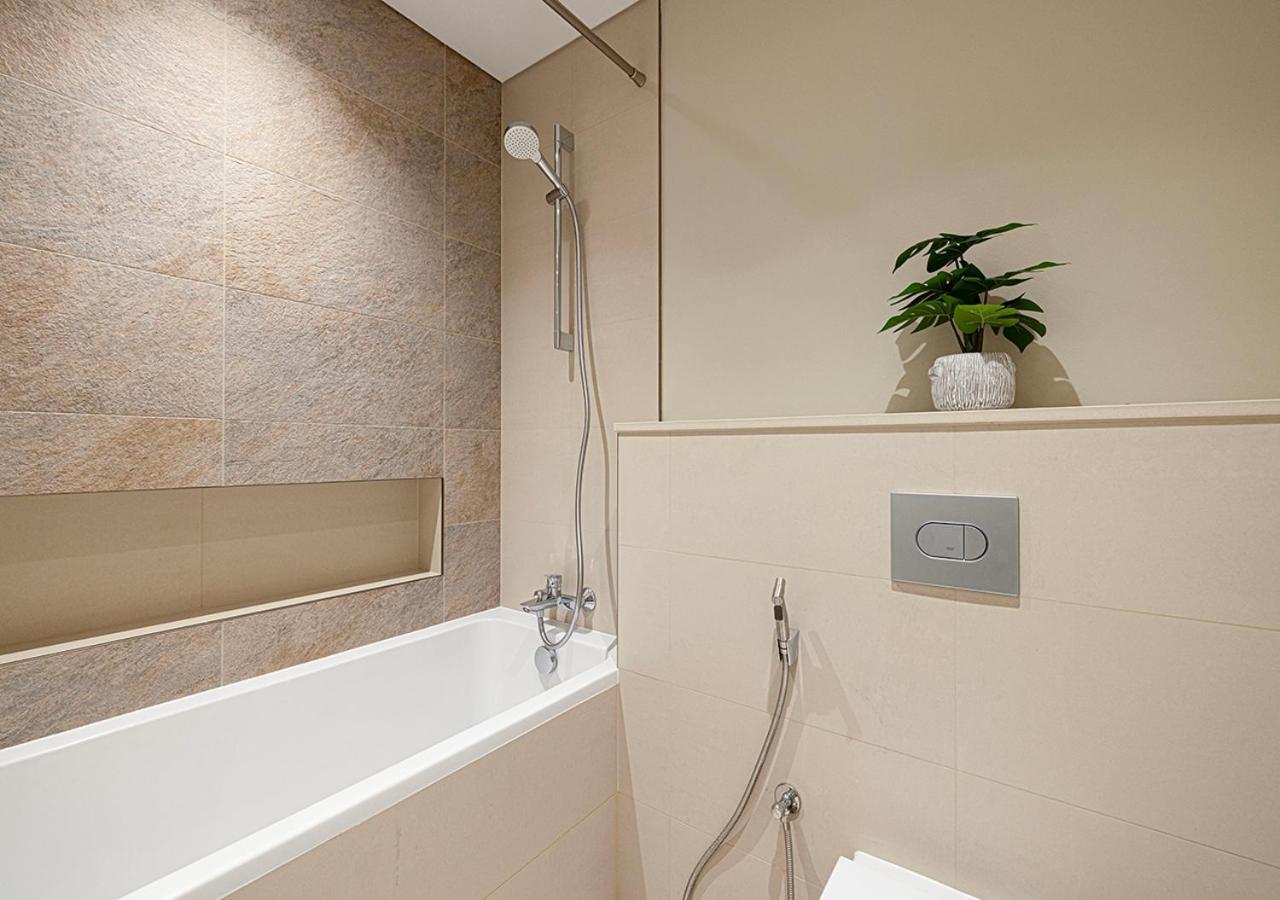 Luxury 2 Bedroom Apartment, 5 Mins To Mall With Amazing View In Downtown Views 2 Dubai